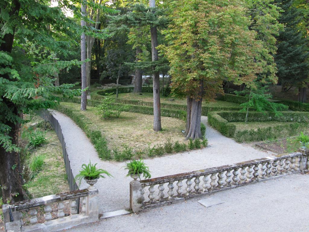 Domaine De Saint Charles Otel Les Plans Dış mekan fotoğraf
